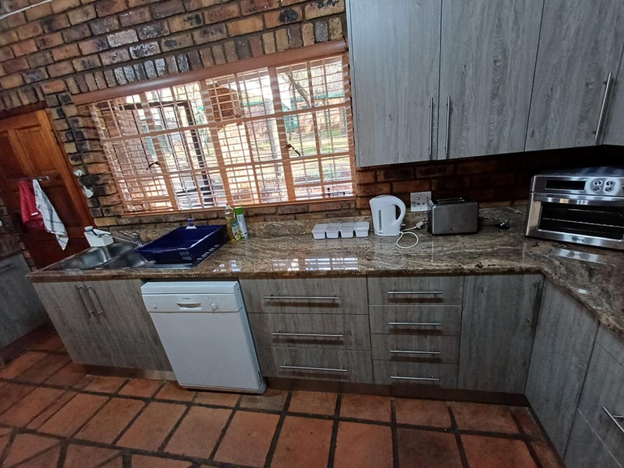9 Bedroom Property for Sale in Willow Grange Free State